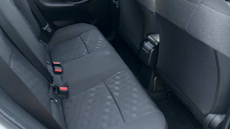 Toyota Yaris 1.5 Hybrid Design 5dr CVT Hybrid Hatchback